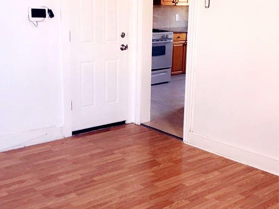 4th image of 137 Laidlaw Ave #2