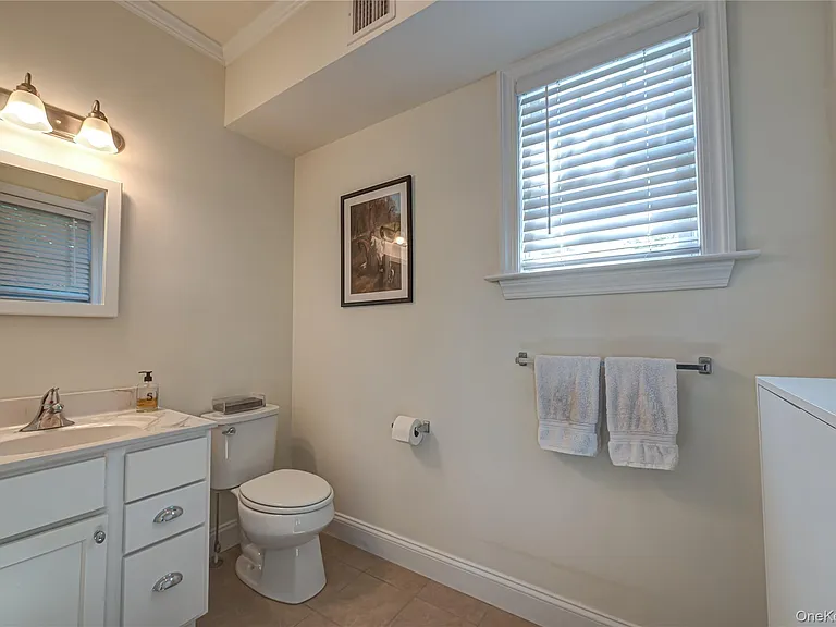 7 Nathan Hale Dr #A — Photo 12