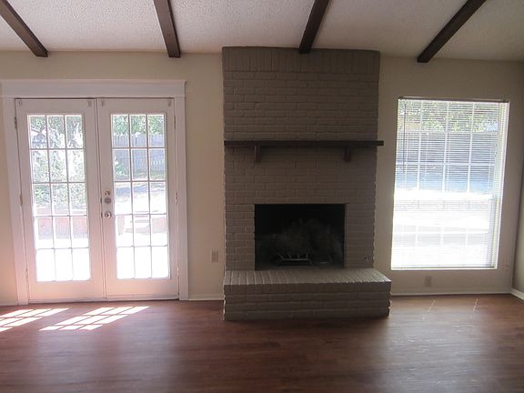 3rd image of 7309 Whispering Oaks Dr