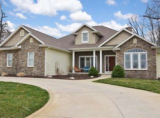 2677 E Lake Tahoe Trl, Warsaw, IN 46582