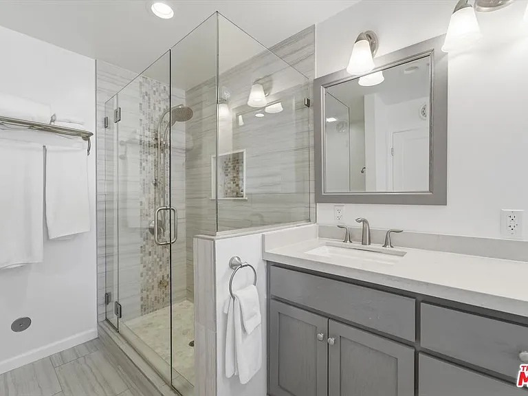 1544 Michael Ln — Photo 34
