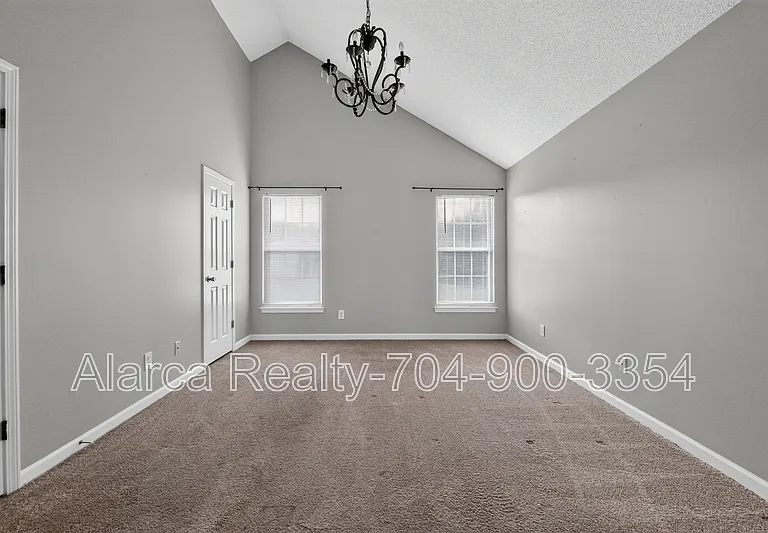1901 Misty Vale Rd — Photo 25
