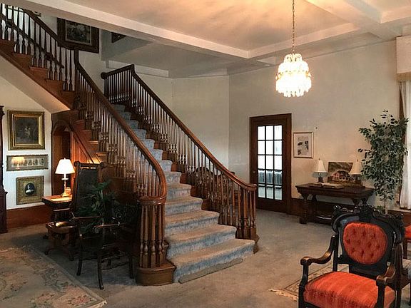 2nd image of 125 Elm St
