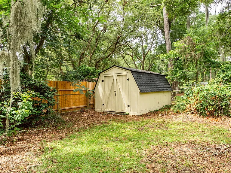 777 Bonham Dr — Photo 60