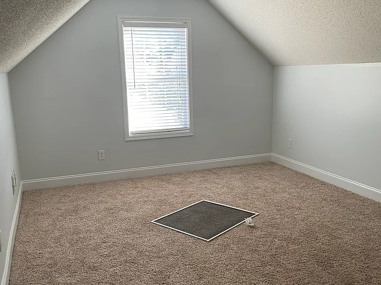 1054 Blakewood Ct — Photo 30