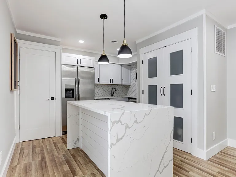 1366 Valley Pl SE — Photo 14