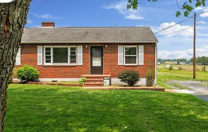 503 Stephenson Rd — Photo 1