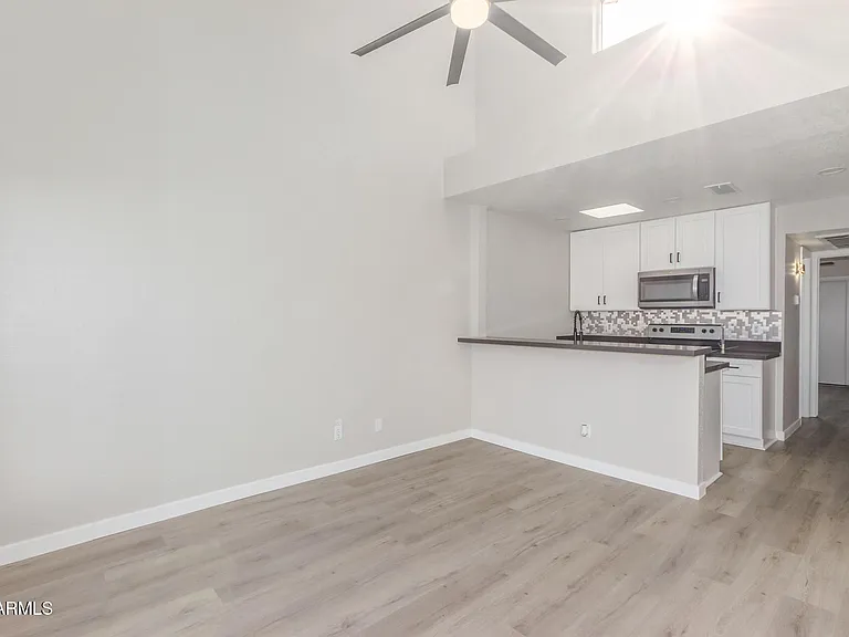 8888 N 47th Ave #212 — Photo 3