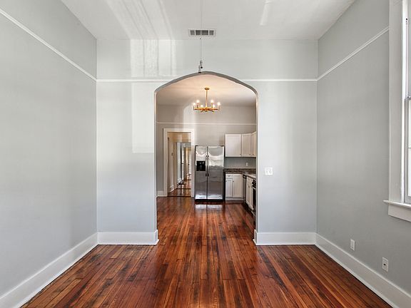 3rd image of 2421 Valence St