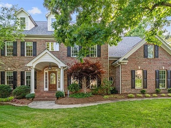 4th image of 211 Mary Wil Ct