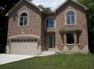 412 E Greenfield St, Lombard, IL