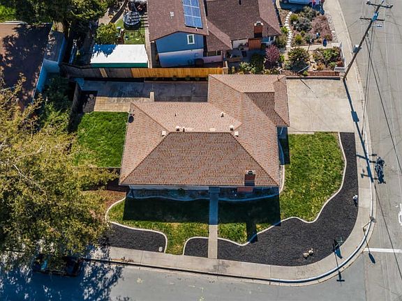 5th image of 3004 Deseret Dr
