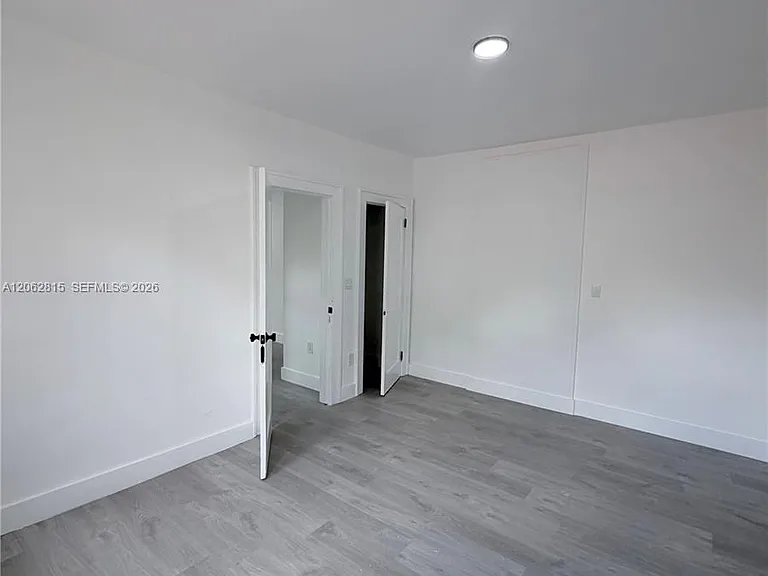 1560 SW 5th St #7 — Photo 3