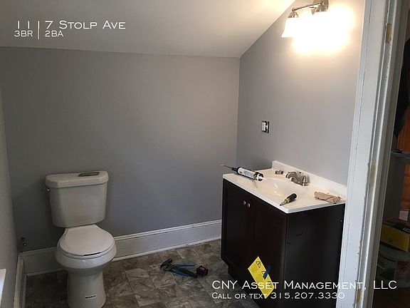 2nd image of 1117 Stolp Ave