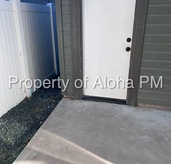 4542 W Brennen St — Photo 17