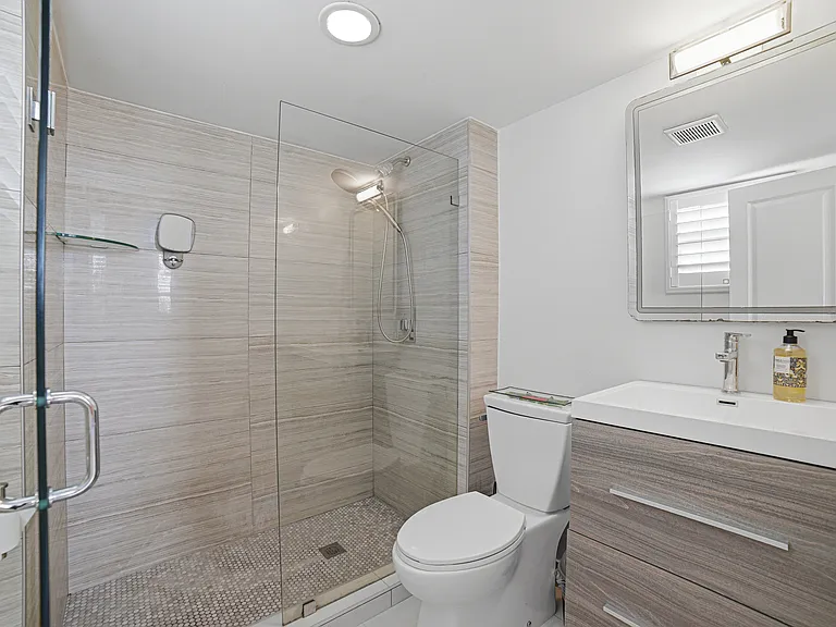 117 Royal Park Dr #1H — Photo 19