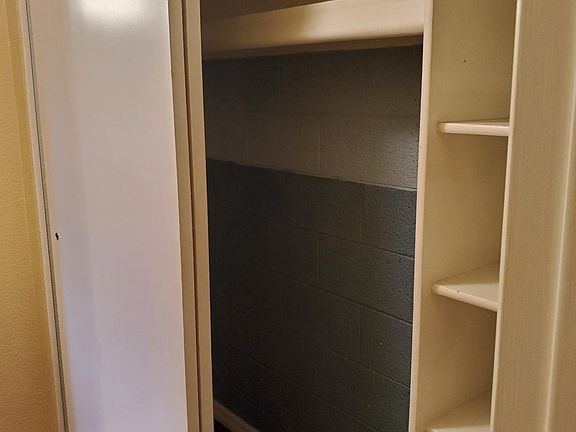 3rd image of 432 W Blackhawk Dr Unit 6