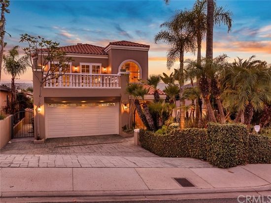 1032 Avenue A Redondo Beach Ca 90277 Zillow