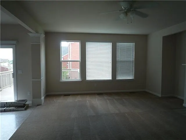 716 Arbor Springs Dr — Photo 7