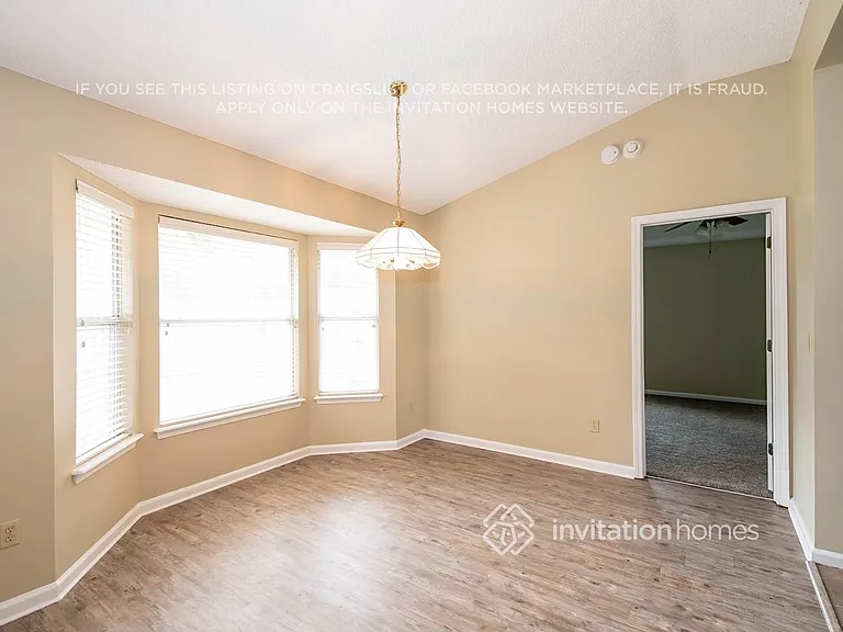 1737 Chalet St — Photo 3