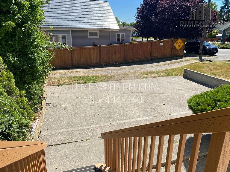 41st Apartments — Photo 14