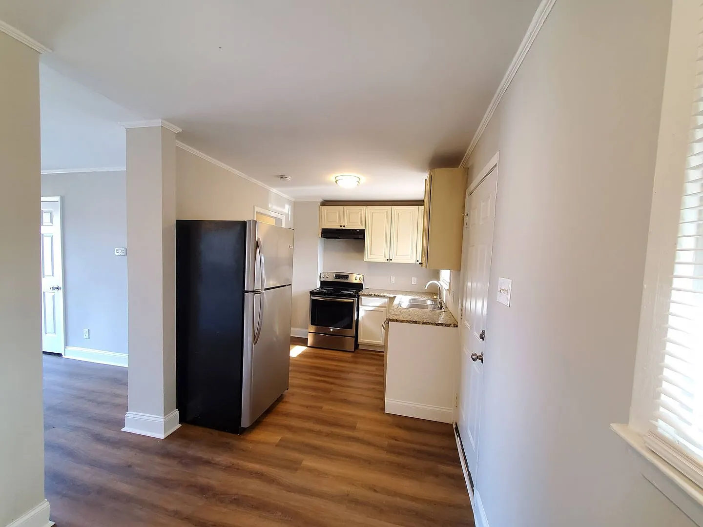 Beautiful Home in Charlotte NC 28208 — Photo 4