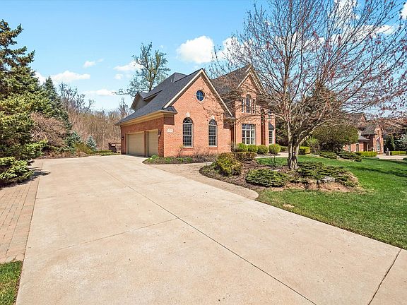 2nd image of 15926 Augusta Ct