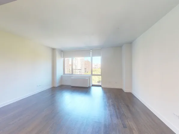 801 Amsterdam Avenue image 3 of 9