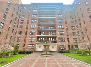 67-76 Booth St #4F, Forest Hills, NY 11375