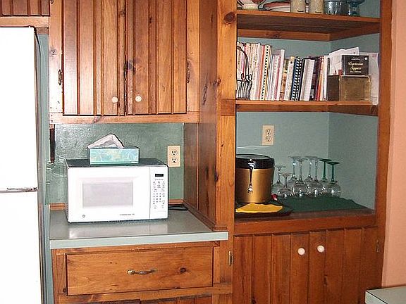 Extra cabinets
