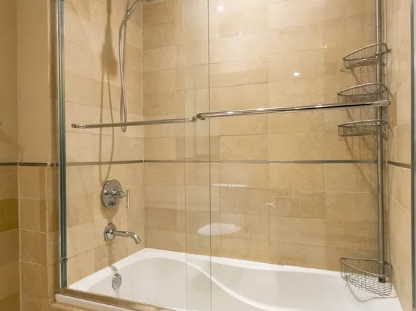 64-05 Yellowstone Boulevard image 11 of 22