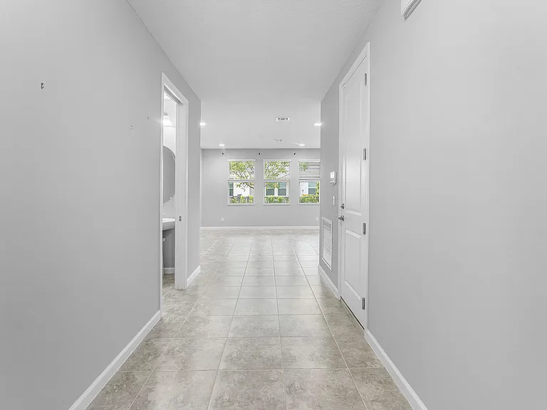 16474 Helix Ct — Photo 7