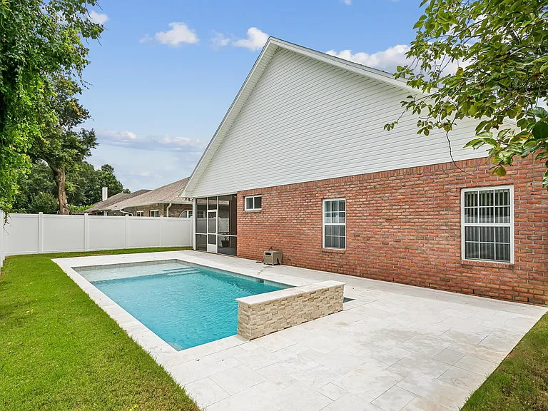 5930 Hermitage Dr — Photo 34