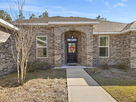 5th image of 130 Club House Dr E