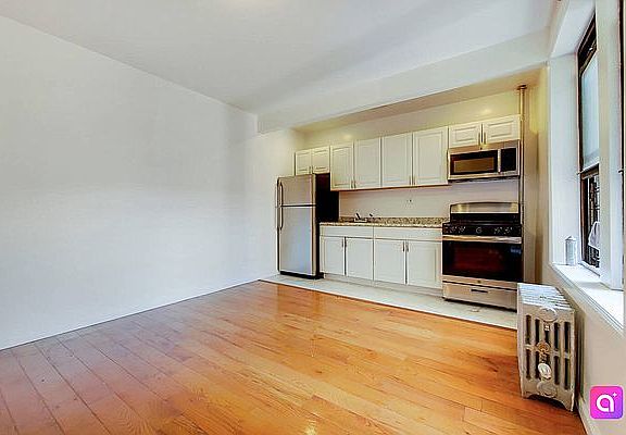 2nd image of 2710 Morris Ave APT 4A