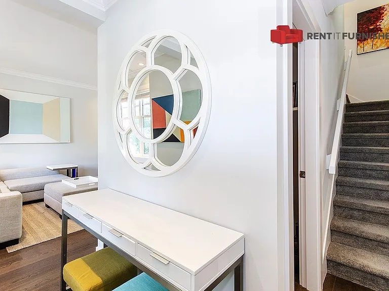 930 W 15th Ave — Photo 22