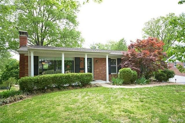 1st image of 620 Villa Gardens Dr