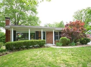 620 Villa Gardens Dr, Saint Louis, MO 63122