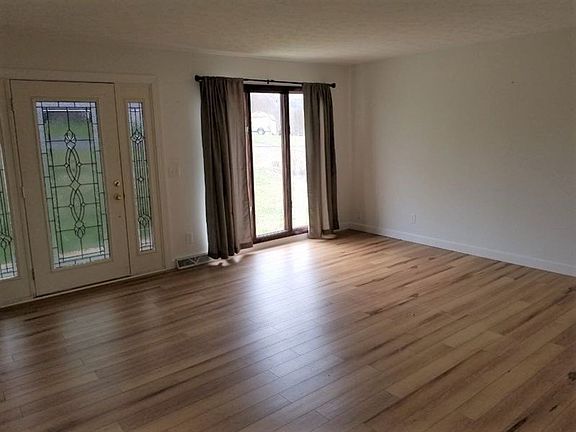 5th image of 120 Frisco Ave