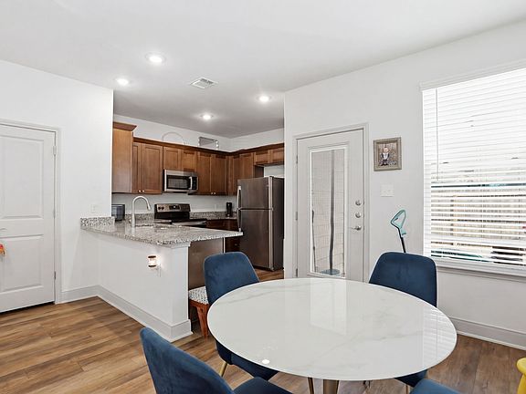 5th image of 13523 Tulipwood Nook #102