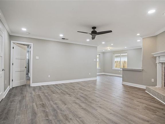 4th image of 5036 Senac Dr