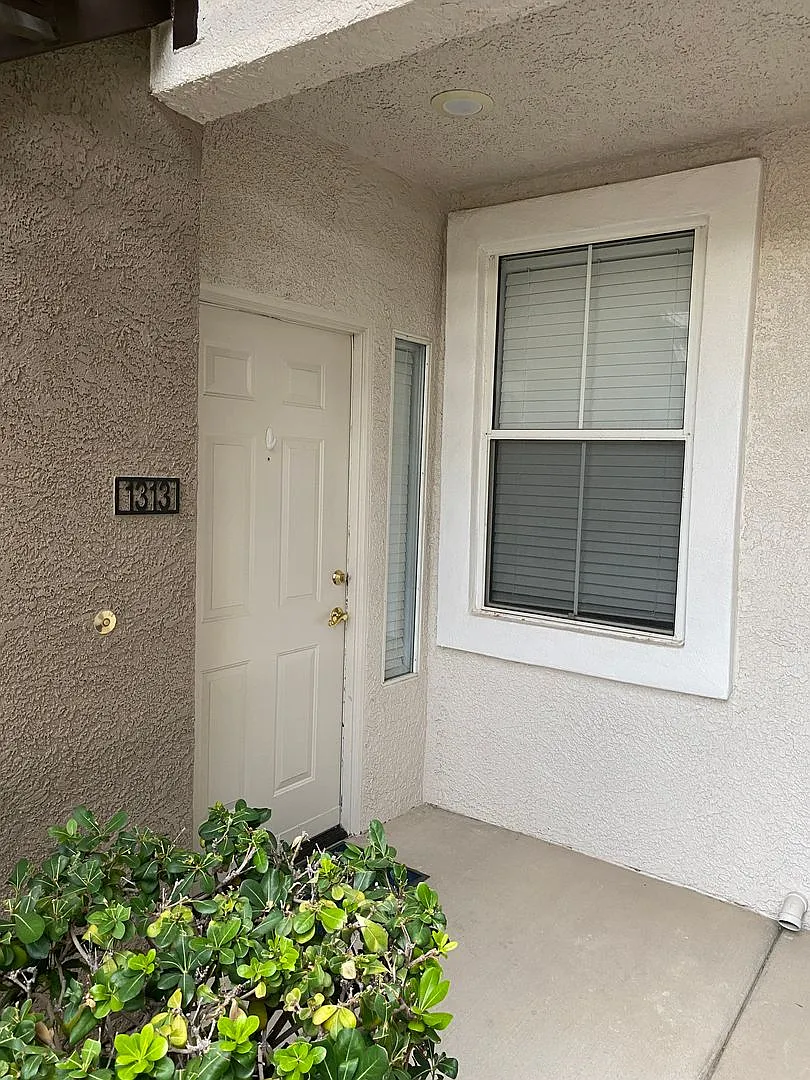 Americana Property Mgmt - 3 Beds Condo In Gated Community In Henderson — Photo 4