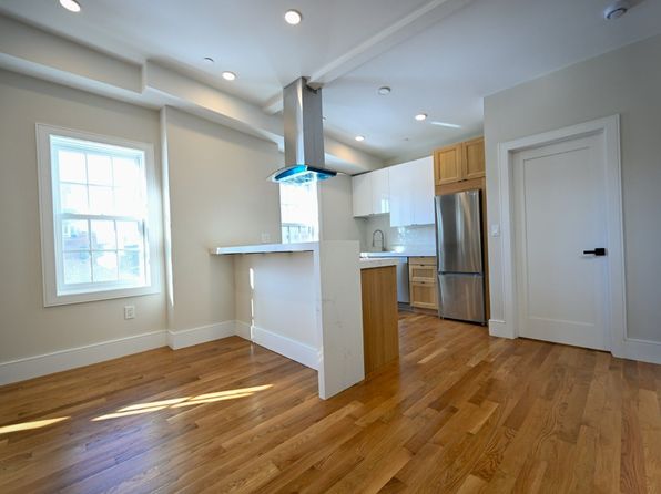 18 Winchester St #A5