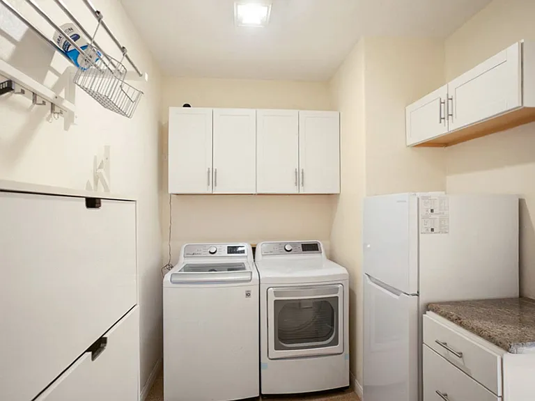 2120 Waterbury Ln — Photo 19