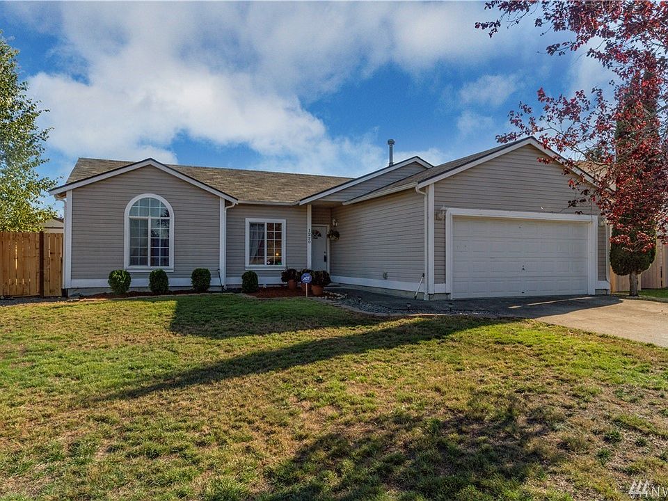 1st image of 1220 199th St E