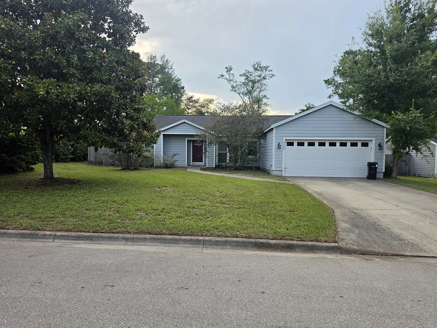 4 bed, 1590 sqft, $2,500 — Photo 1