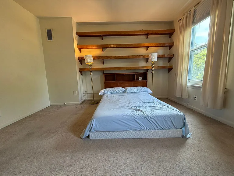 4518 Regent St — Photo 21