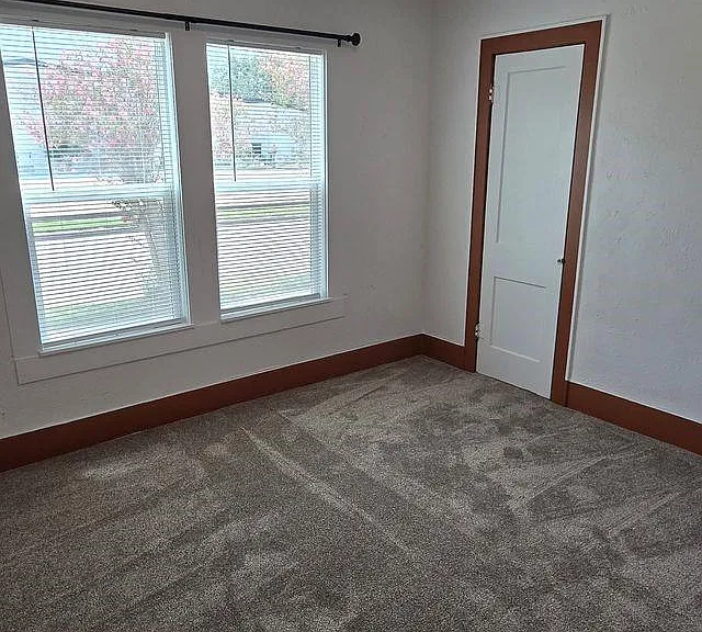 417 E Jack St — Photo 14