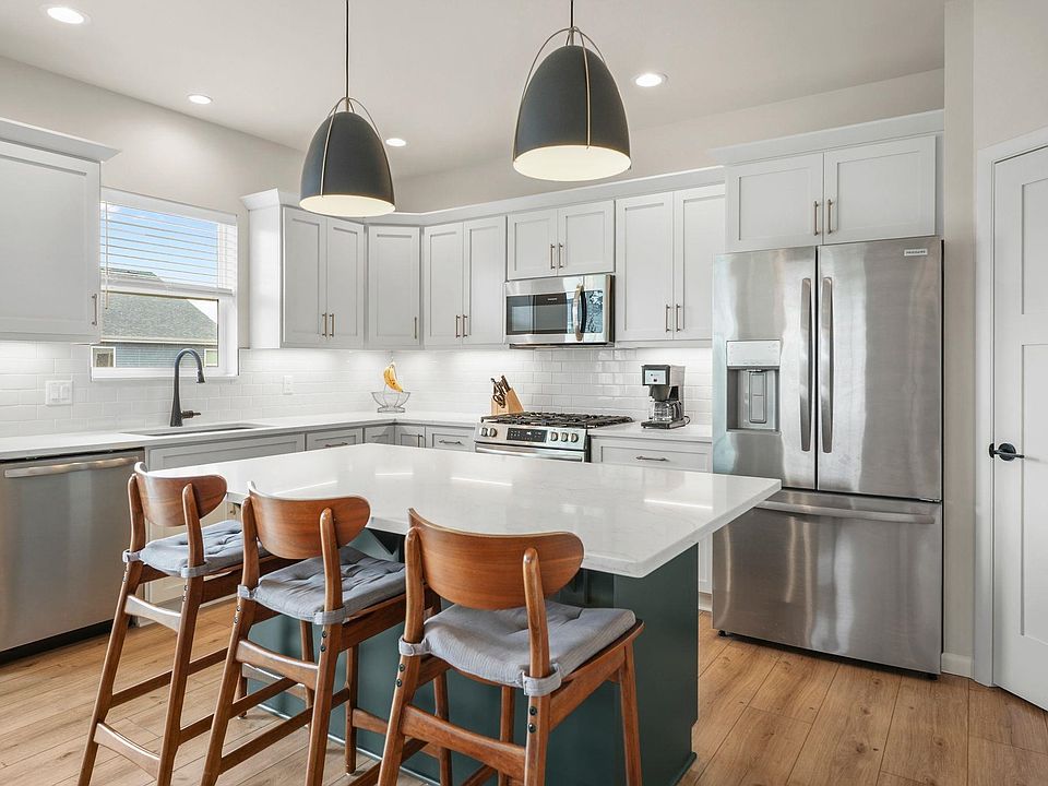 1st image of 8016 Laufenberg Blvd