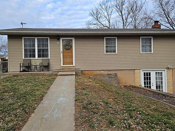 2nd image of 205 Lorraine Dr